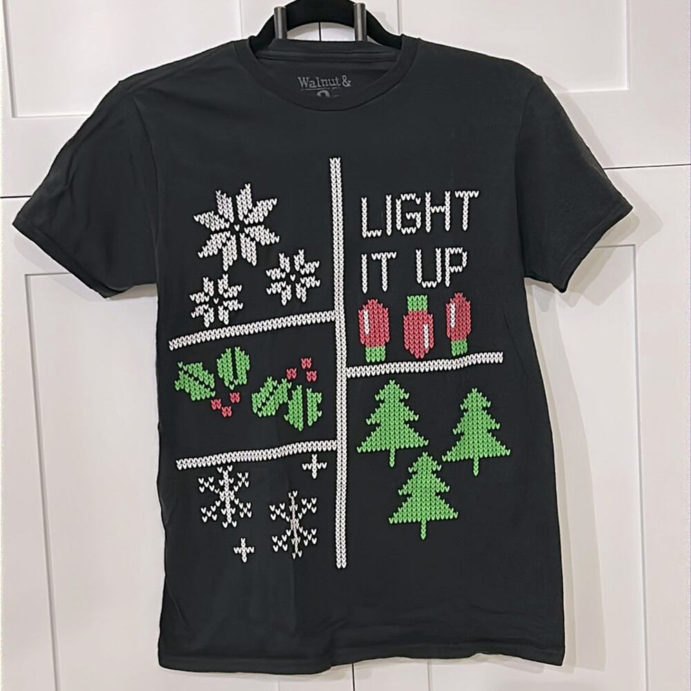 Walnut and 39th Light It Up T-Shirt - S - EUC